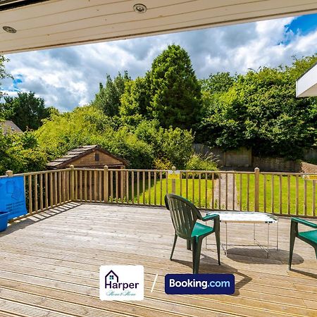Spacious Detached Bungalow By Harperletting Short Lets & Serviced Accommodation Buckely With Pool Table & Driveway Buckley Esterno foto