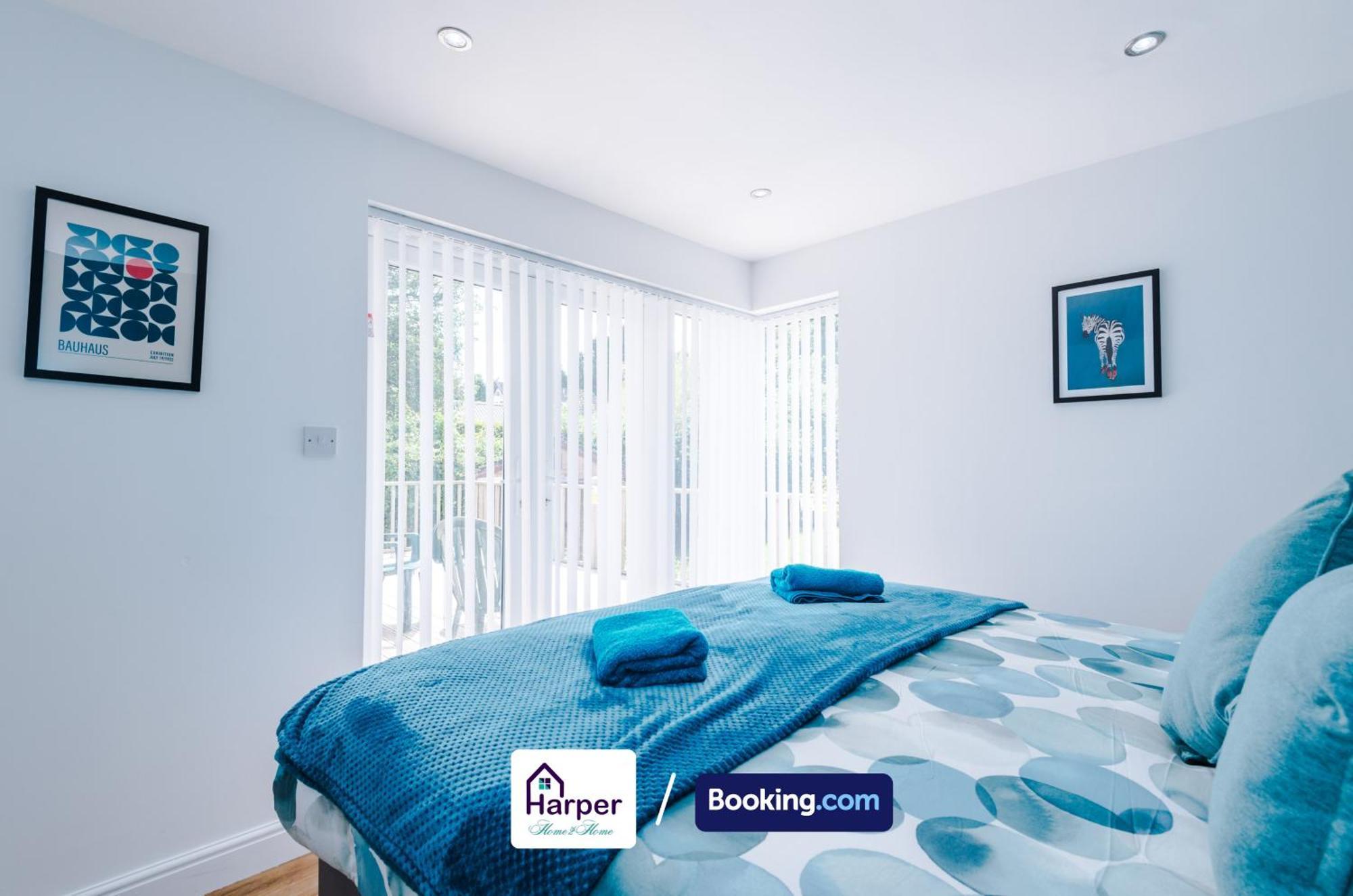 Spacious Detached Bungalow By Harperletting Short Lets & Serviced Accommodation Buckely With Pool Table & Driveway Buckley Esterno foto